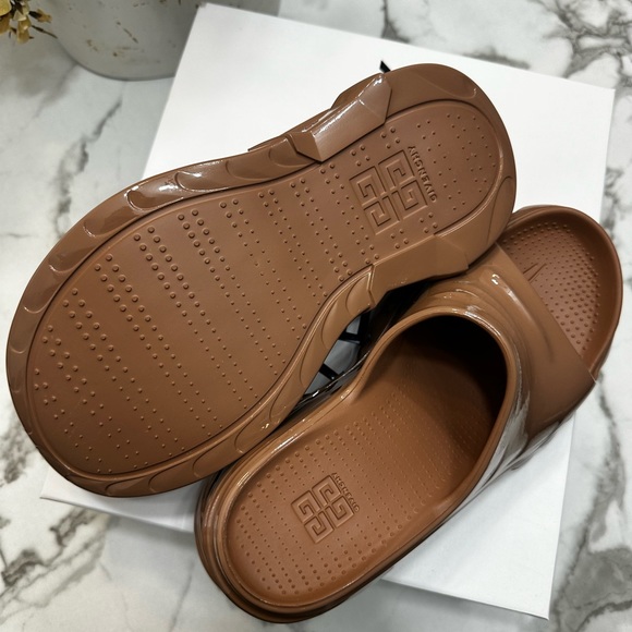 Givenchy Marshmallow wedge sandals Clay  in rubber size 38 - Picture 15 of 17